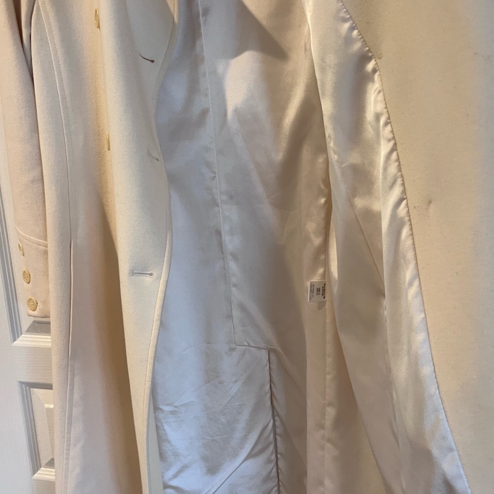 Theory Cream Trench Coat - Picture 4 of 13